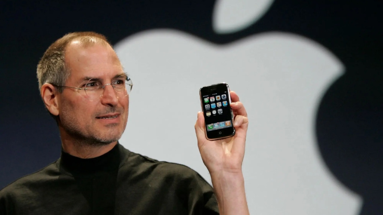 Steve Jobs introducing the original iPhone (2007)